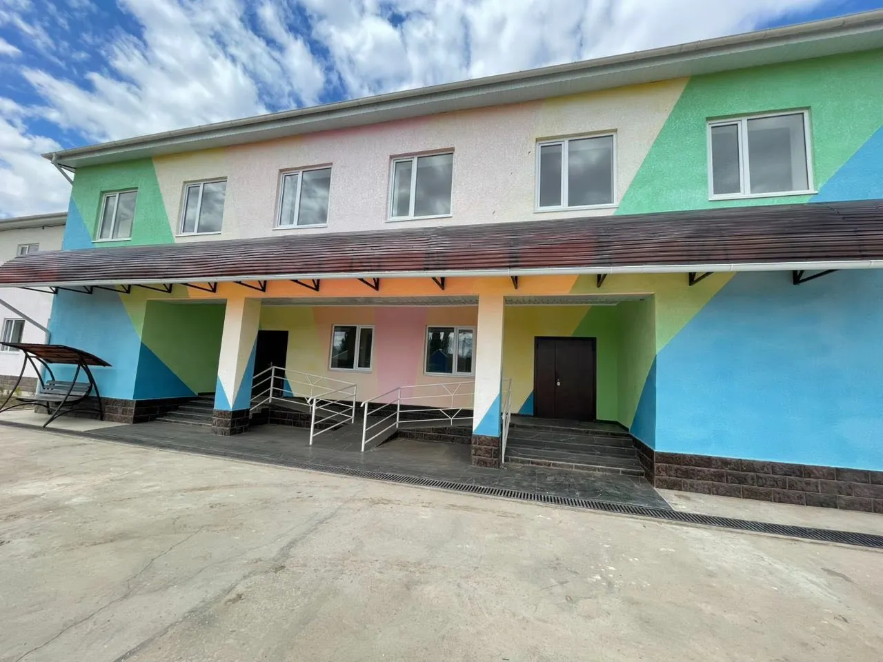 ТОНДО ЖАҢЫ БАЛА БАКЧА ИШКЕ БЕРИЛЕТ.